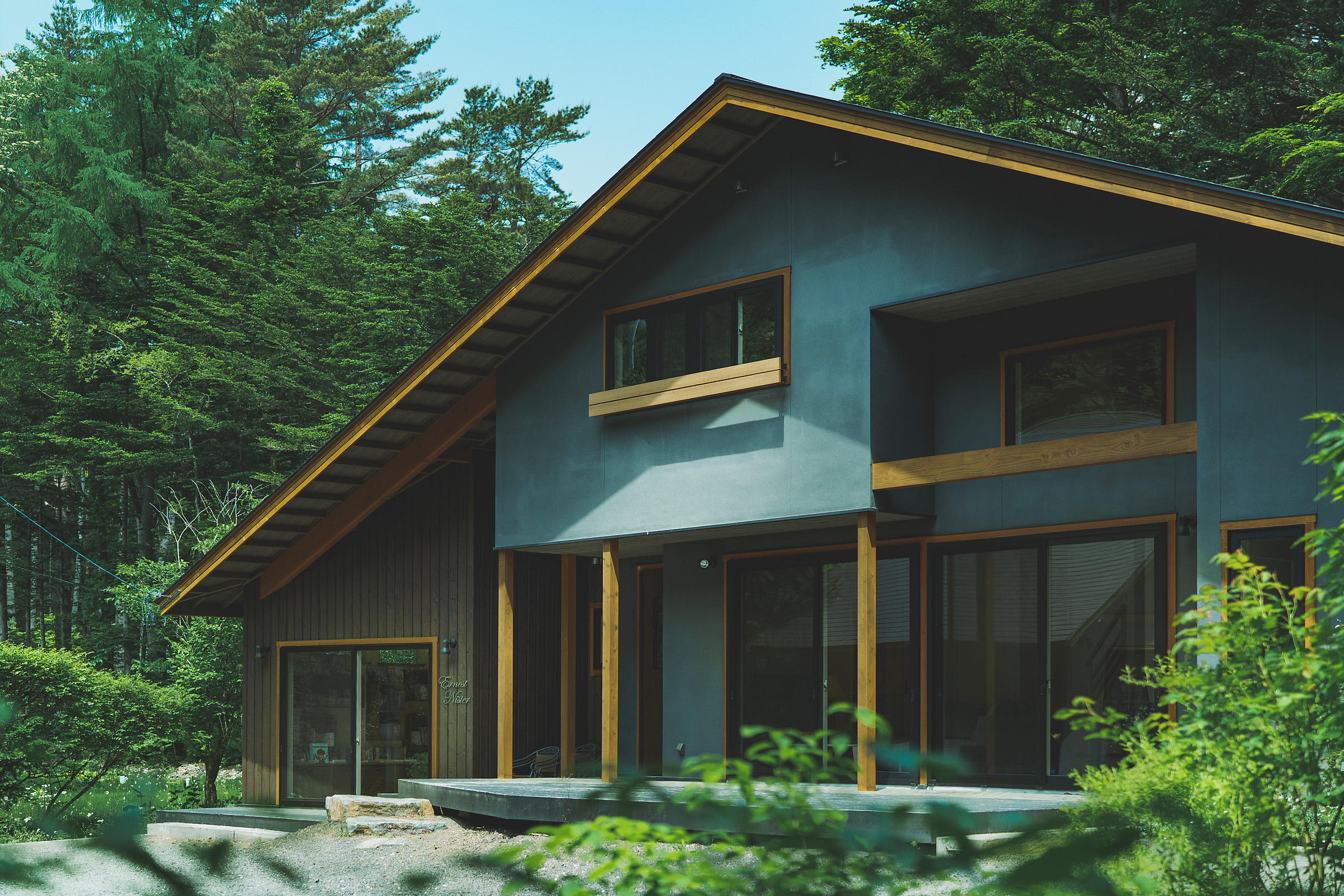 森に佇む、三角屋根の別荘 DK・O様（軽井沢町千ヶ滝）