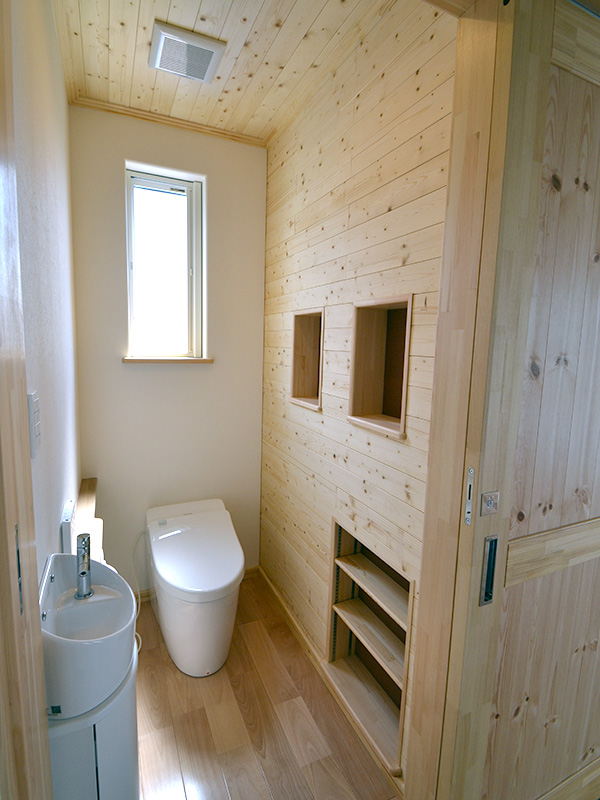 佐久　木製　トイレ